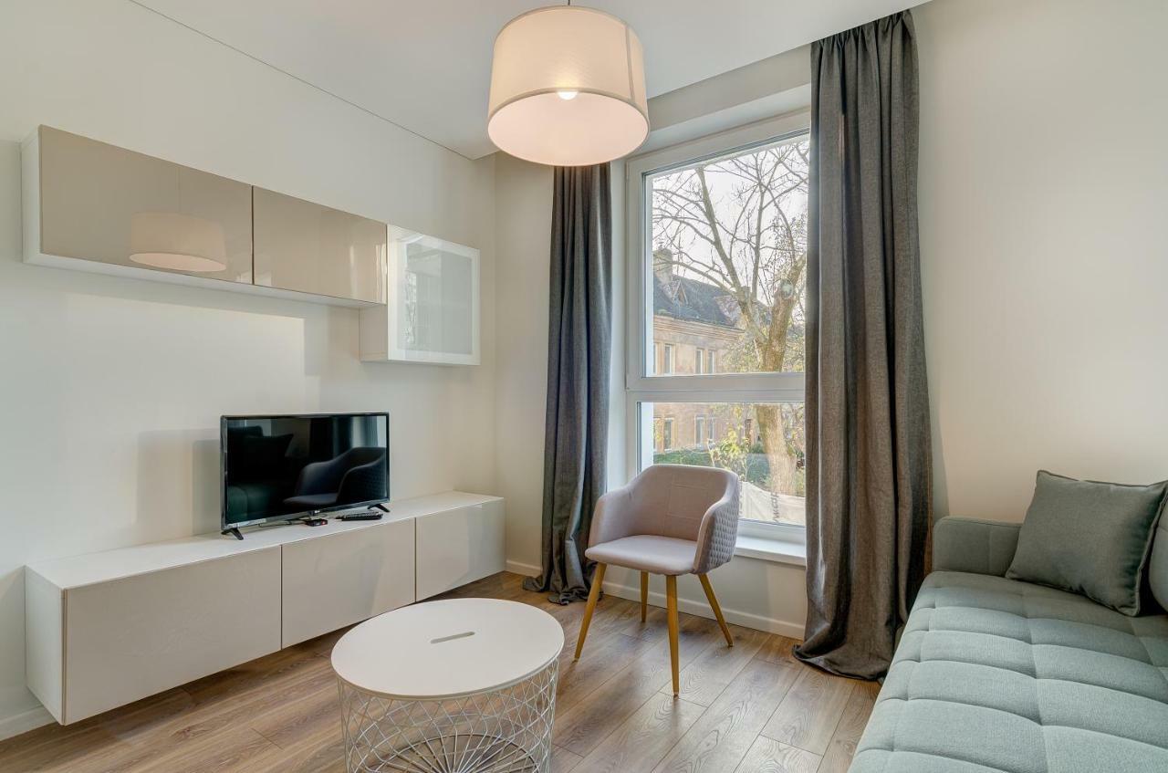 1a - Courtyard View Apartment